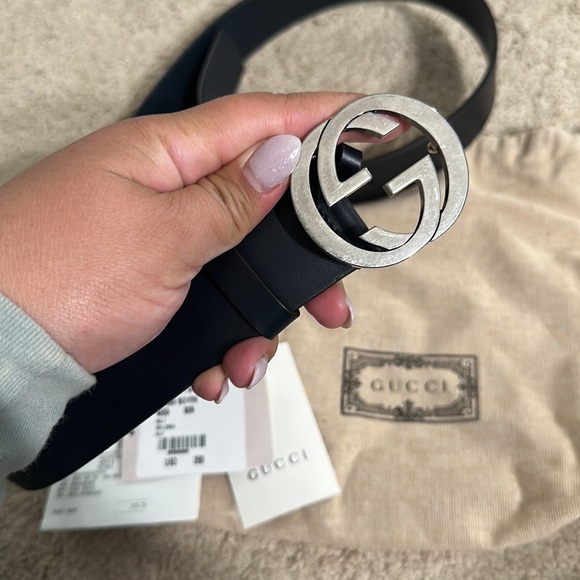 Gently used gucci men’s belt - Picture 2 of 5